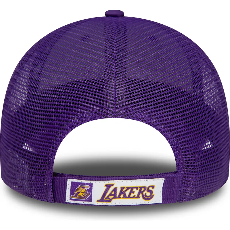 violette-verstellbare-curved-cap-9forty-home-field-der-los-angeles-lakers-nba-von-new-era