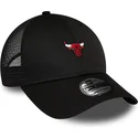 schwarze-verstellbare-9forty-home-field-trucker-cap-der-chicago-bulls-nba-von-new-era