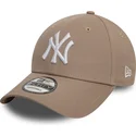 ljusbrun-bojd-justerbar-keps-9forty-league-essential-fran-new-york-yankees-mlb-av-new-era