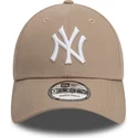 cap-ivelt-kafyav-reguliruema-lenta-claro-9forty-league-essential-new-york-yankees-mlb-new-era