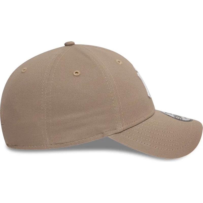 cap-ivelt-kafyav-reguliruema-lenta-claro-9forty-league-essential-new-york-yankees-mlb-new-era