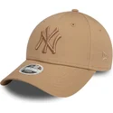 cap-ivelt-kafyav-reguliruema-lenta-claro-claro-9forty-league-essential-new-york-yankees-mlb-new-era