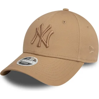 Sapkák ívelt barna állítható pánt claro claro 9FORTY League Essential New York Yankees MLB New Era