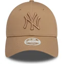 cap-ivelt-kafyav-reguliruema-lenta-claro-claro-9forty-league-essential-new-york-yankees-mlb-new-era