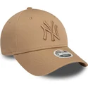 cap-ivelt-kafyav-reguliruema-lenta-claro-claro-9forty-league-essential-new-york-yankees-mlb-new-era