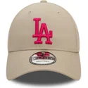 beige-verstellbare-kappe-mit-gebogenem-schirm-und-rosa-logo-9forty-league-essential-los-angeles-dodgers-mlb-von-new-era