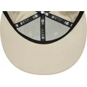 sapkak-lapos-bezs-snapback-9fifty-league-essential-new-york-yankees-mlb-new-era