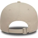 beige-verstellbare-curved-cap-9forty-seasonal-infill-der-new-york-yankees-mlb-von-new-era