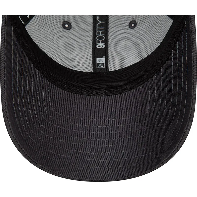 verstellbare-graue-9forty-kappe-mit-gebogenem-schirm-und-animal-infill-der-new-york-yankees-mlb-von-new-era