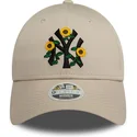 verstellbare-beige-damenkappe-9forty-floral-der-new-york-yankees-mlb-von-new-era