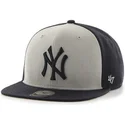 schwarze-und-weisse-snapback-cap-der-new-york-yankees-mlb-sure-shot-von-47-brand