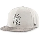 sapkak-lapos-szurke-snapback-new-york-yankees-mlb-47-brand