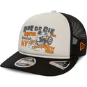 schwarz-weisse-trucker-kappe-american-ride-or-die-9fifty-retro-crown-a-frame-von-new-era