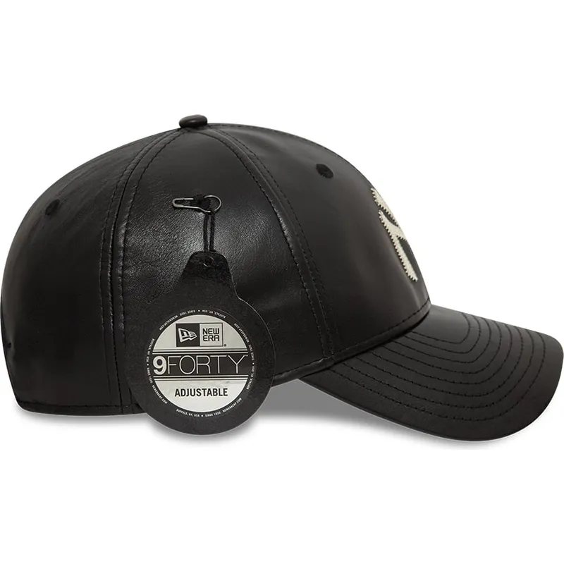 schwarze-verstellbare-curved-cap-9forty-leather-der-new-york-yankees-mlb-von-new-era