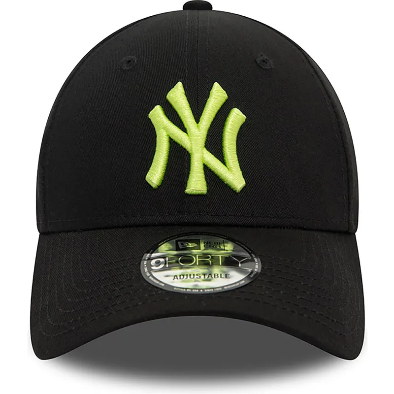 schwarze-verstellbare-curved-cap-mit-grunem-logo-9forty-league-essential-der-new-york-yankees-mlb-von-new-era