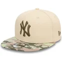 beige-platt-snapbackkeps-med-gront-logo-for-barn-9fifty-contrast-new-york-yankees-mlb-fran-new-era