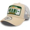 sapkak-ivelt-bezs-snapback-a-frame-license-plate-miami-ciudades-y-playas-new-era