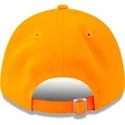 orangefarbene-verstellbare-curved-cap-9forty-neon-von-red-bull-racing-formula-1-von-new-era