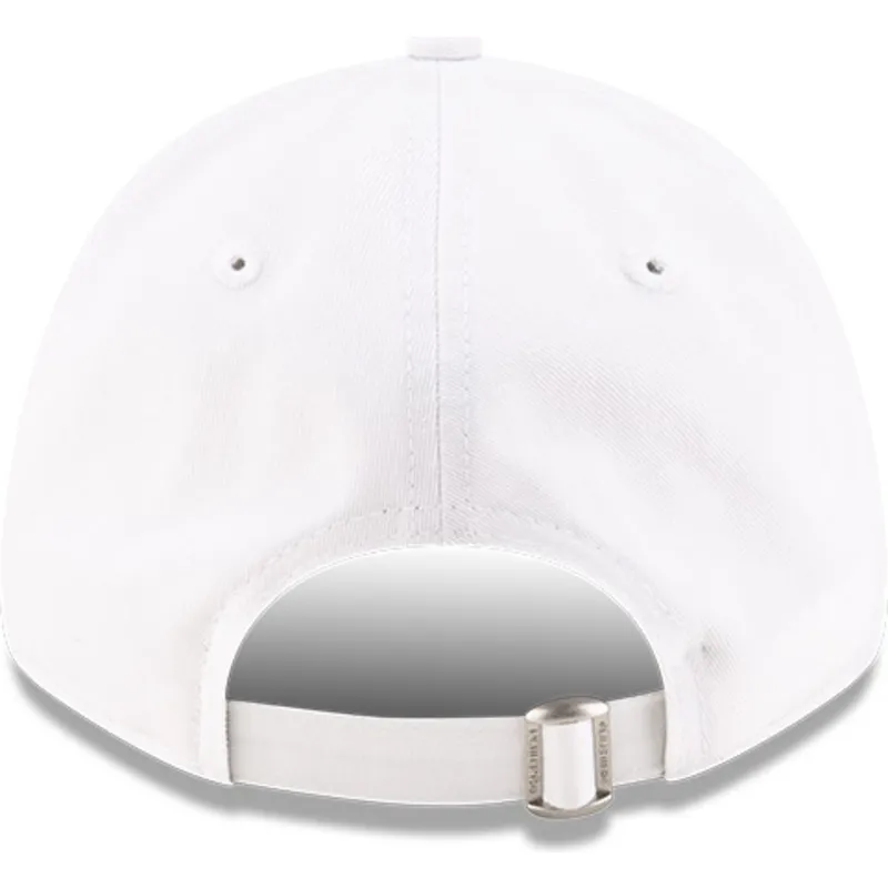 weisse-verstellbare-curve-kappe-9forty-seasonal-von-mclaren-racing-formula-1-von-new-era