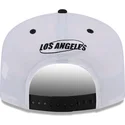 weiss-schwarze-snapback-golferkappe-mit-gebogenem-schirm-und-chrome-logo-der-los-angeles-dodgers-mlb-von-new-era
