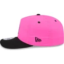 gebogene-rosa-und-schwarze-snapback-kappe-golfer-chrome-logo-von-new-york-yankees-mlb-von-new-era