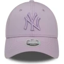 sapkak-ivelt-lila-allithato-9forty-league-essential-new-york-yankees-mlb-new-era