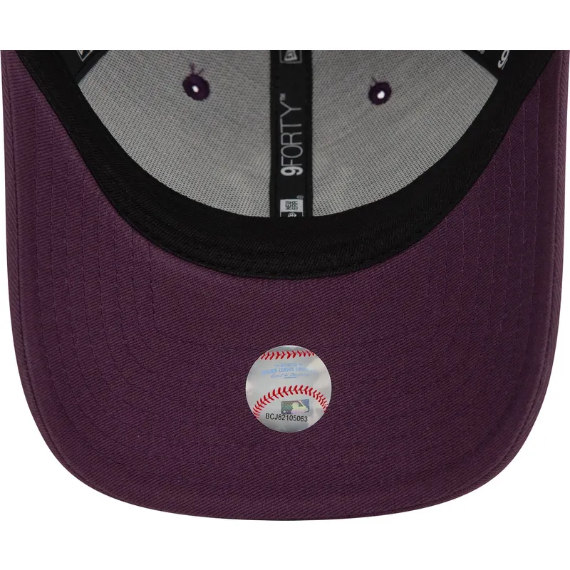verstellbare-violette-9forty-league-essential-kappe-der-new-york-yankees-mlb-von-new-era