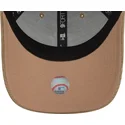 beige-verstellbare-9forty-cord-kappe-der-new-york-yankees-mlb-von-new-era