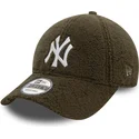 verstellbare-grune-9forty-kappe-borg-der-new-york-yankees-mlb-von-new-era