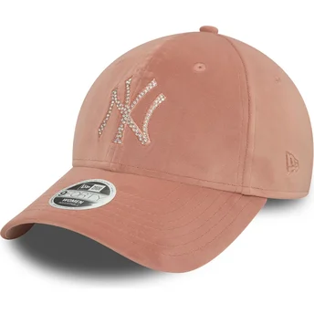 Verstellbare Damen-Kappe 9FORTY Velour Diamante in Rosa mit gebogenem Schirm der New York Yankees MLB von New Era