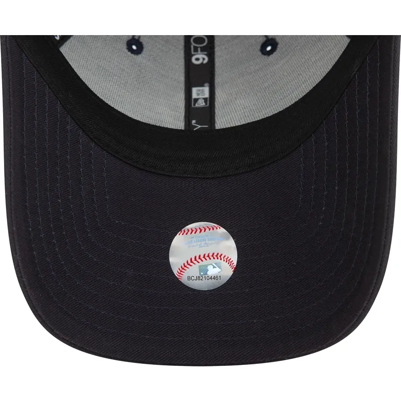 marineblaue-verstellbare-curved-cap-9forty-side-patch-der-new-york-yankees-mlb-von-new-era