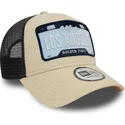 beige-und-schwarze-trucker-kappe-a-frame-license-plate-von-los-angeles-stadte-und-strande-von-new-era