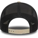 beige-und-schwarze-trucker-kappe-a-frame-license-plate-von-los-angeles-stadte-und-strande-von-new-era