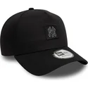 schwarze-gebogene-snapback-kappe-9forty-a-frame-metallic-patch-der-new-york-yankees-mlb-von-new-era