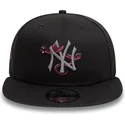 schwarze-flache-snapback-kappe-mit-grauem-logo-9fifty-icon-von-new-york-yankees-mlb-snake-von-new-era
