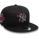 schwarze-flache-snapback-kappe-mit-grauem-logo-9fifty-icon-von-new-york-yankees-mlb-snake-von-new-era