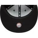 schwarze-flache-snapback-kappe-mit-grauem-logo-9fifty-icon-von-new-york-yankees-mlb-snake-von-new-era