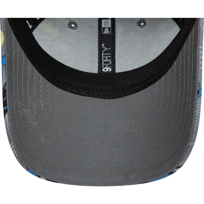 graue-gebogene-kappe-fur-kinder-9forty-all-over-print-von-batman-dc-comics-von-new-era