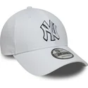 cap-ivelt-byal-reguliruema-lenta-9forty-outline-new-york-yankees-mlb-new-era