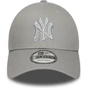 gra-justerbar-kurvad-keps-9forty-outline-new-york-yankees-mlb-fran-new-era