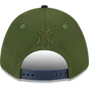 new-york-yankees-mlb-new-era-9forty-m-crown-city-feature-gront-och-marinblatt-snapback-keps