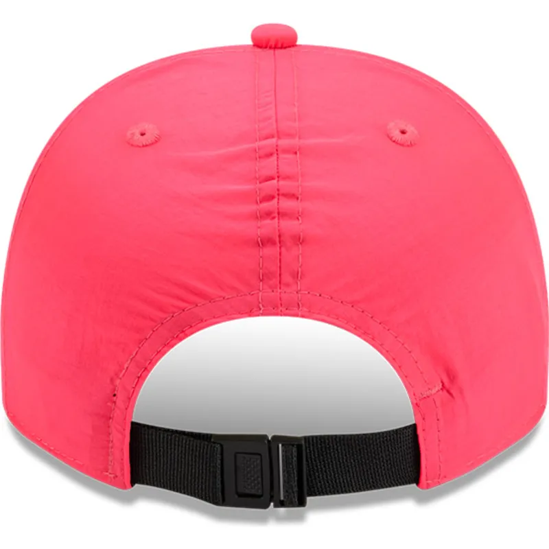 cap-ivelt-roza-reguliruema-lenta-golfer-everyday-nylon-chicago-bulls-nba-new-era cap-ivelt-roza-reguliruema-lenta-golfer-everyday-nylon-chicago-bulls-nba-new-era