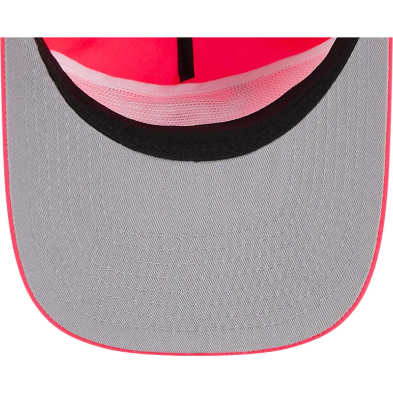 cap-ivelt-roza-reguliruema-lenta-golfer-everyday-nylon-chicago-bulls-nba-new-era cap-ivelt-roza-reguliruema-lenta-golfer-everyday-nylon-chicago-bulls-nba-new-era