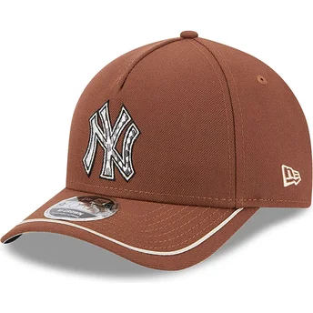 Cap ívelt кафяв снапбек 9FORTY M-Crown A Frame Motorsport New York Yankees MLB New Era