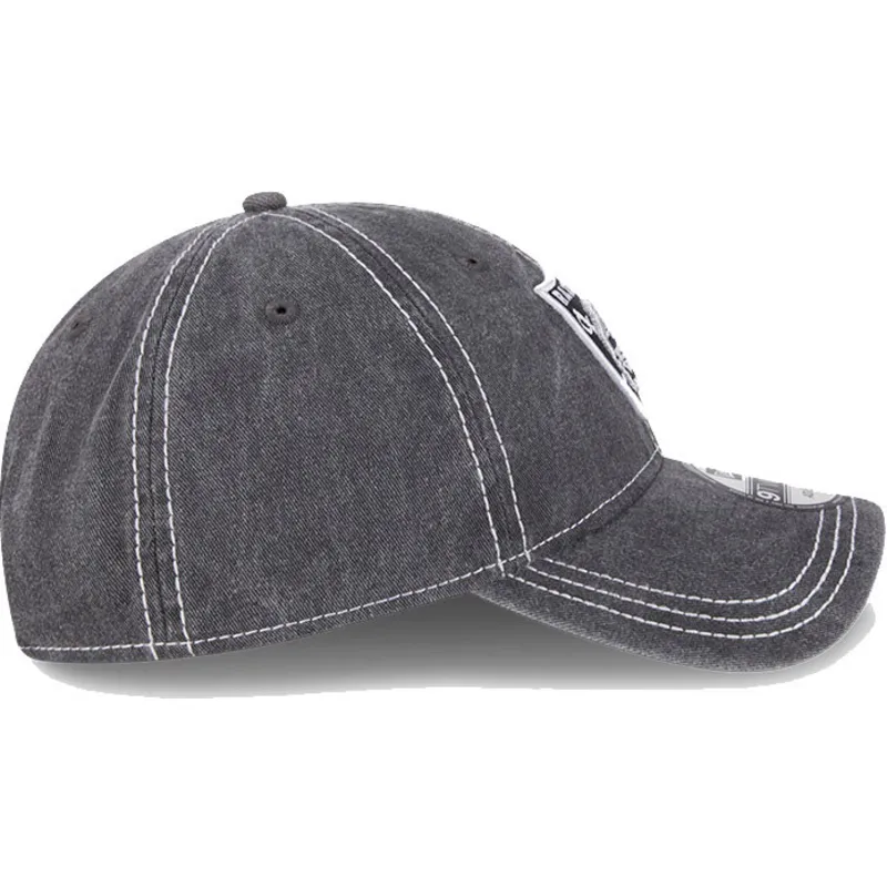 graue-verstellbare-curved-cap-9twenty-washed-contrast-der-las-vegas-raiders-nfl-von-new-era