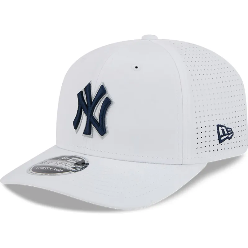 weisse-trucker-cap-9seventy-perf-spring-training-fan-pack-2025-der-new-york-yankees-mlb-von-new-era