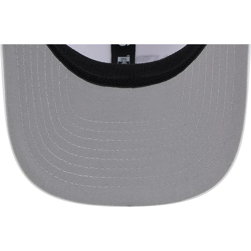 weisse-trucker-cap-9seventy-perf-spring-training-fan-pack-2025-der-philadelphia-phillies-mlb-von-new-era