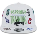 weisse-flache-snapback-kappe-9fifty-scatter-spring-training-fan-pack-2025-der-mlb-cactus-league-logo-von-new-era