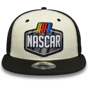 beige-und-schwarze-9fifty-classics-logo-nascar-trucker-kappe-von-new-era