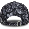 verstellbare-schwarze-9forty-cap-mit-gebogenem-schirm-und-allover-print-der-new-york-yankees-mlb-von-new-era